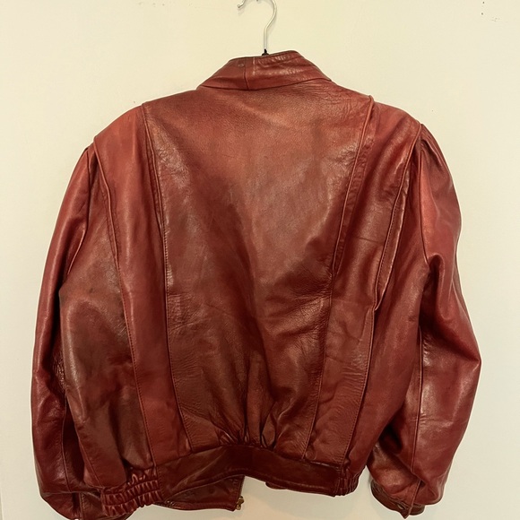 Vintage red leather jacket - Picture 2 of 2